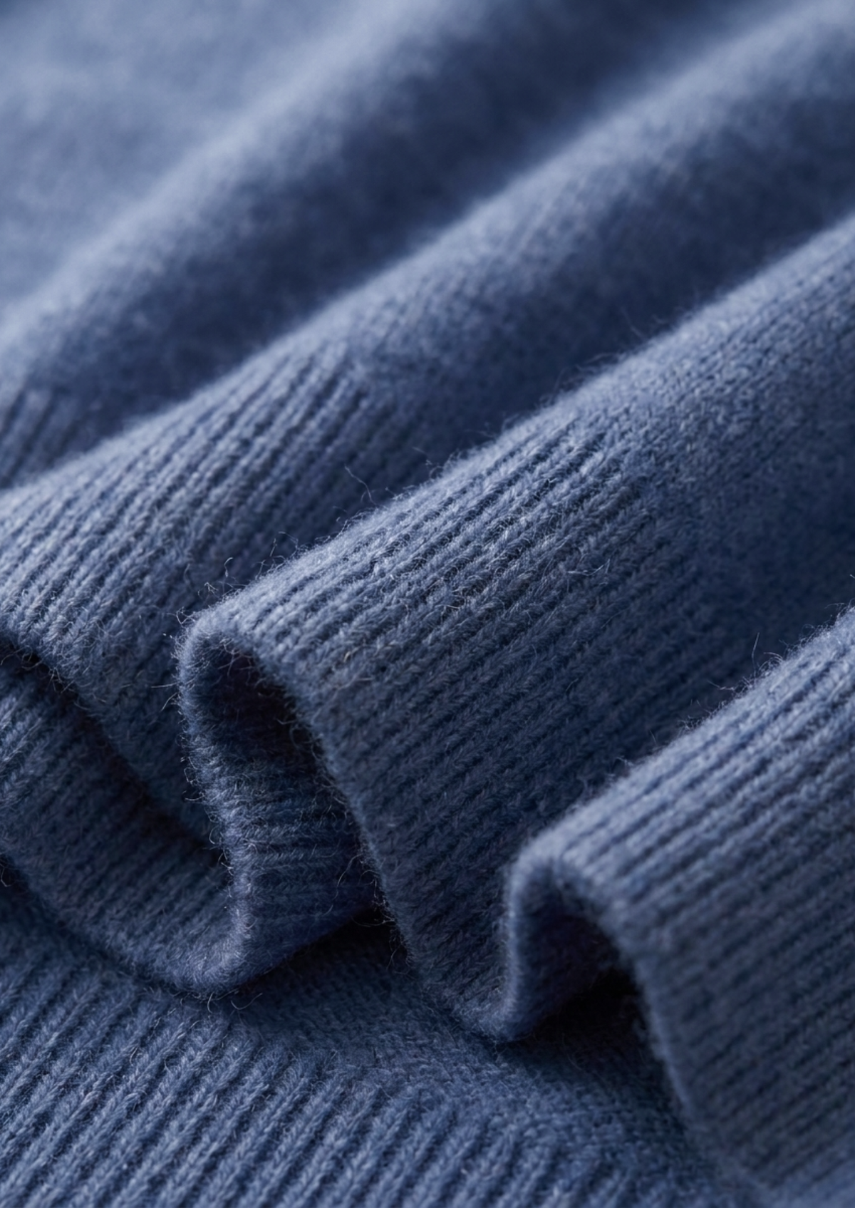 Premium Cashmere Classic Crewneck T-Shirt - Deep Atlantic | Roccella