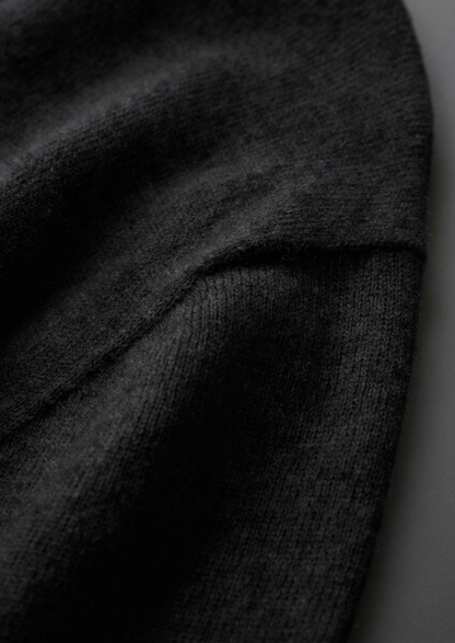 Premium Cashmere Classic Crewneck T-Shirt - Black | Roccella