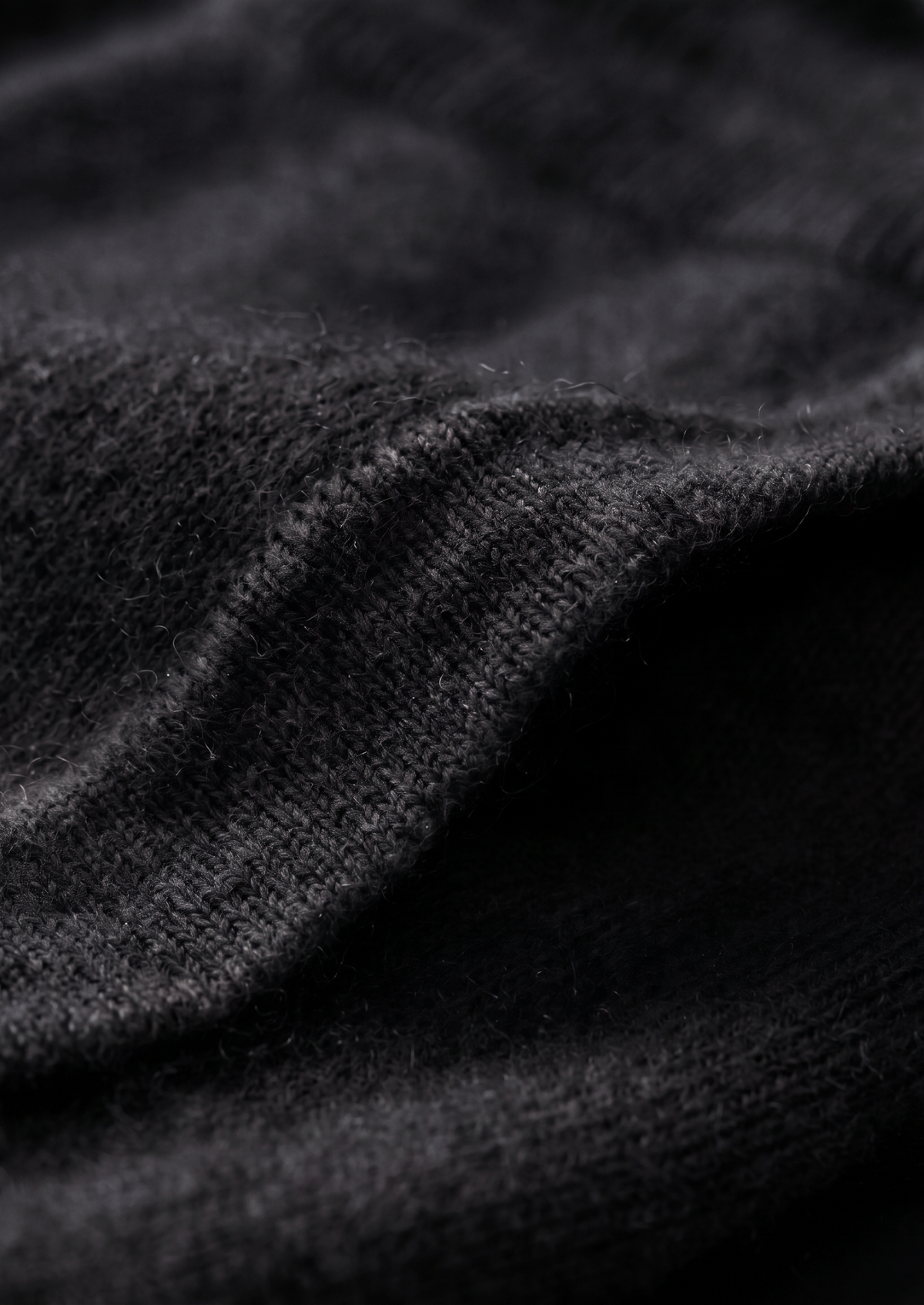 Pure Extra-Fine Merino Wool Black Luzzo Set | Roccella