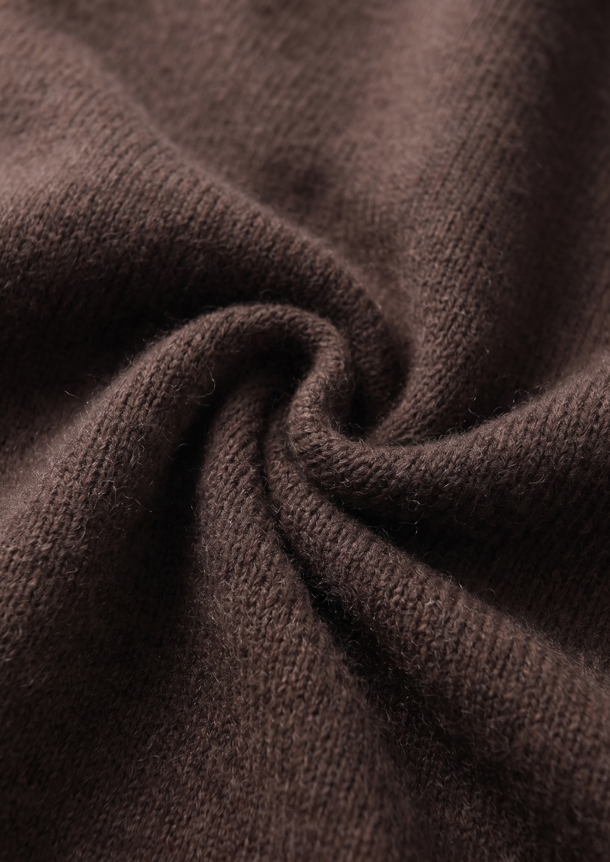 Pure Extra-Fine Merino Wool Dark Brown Luzzo Set | Roccella