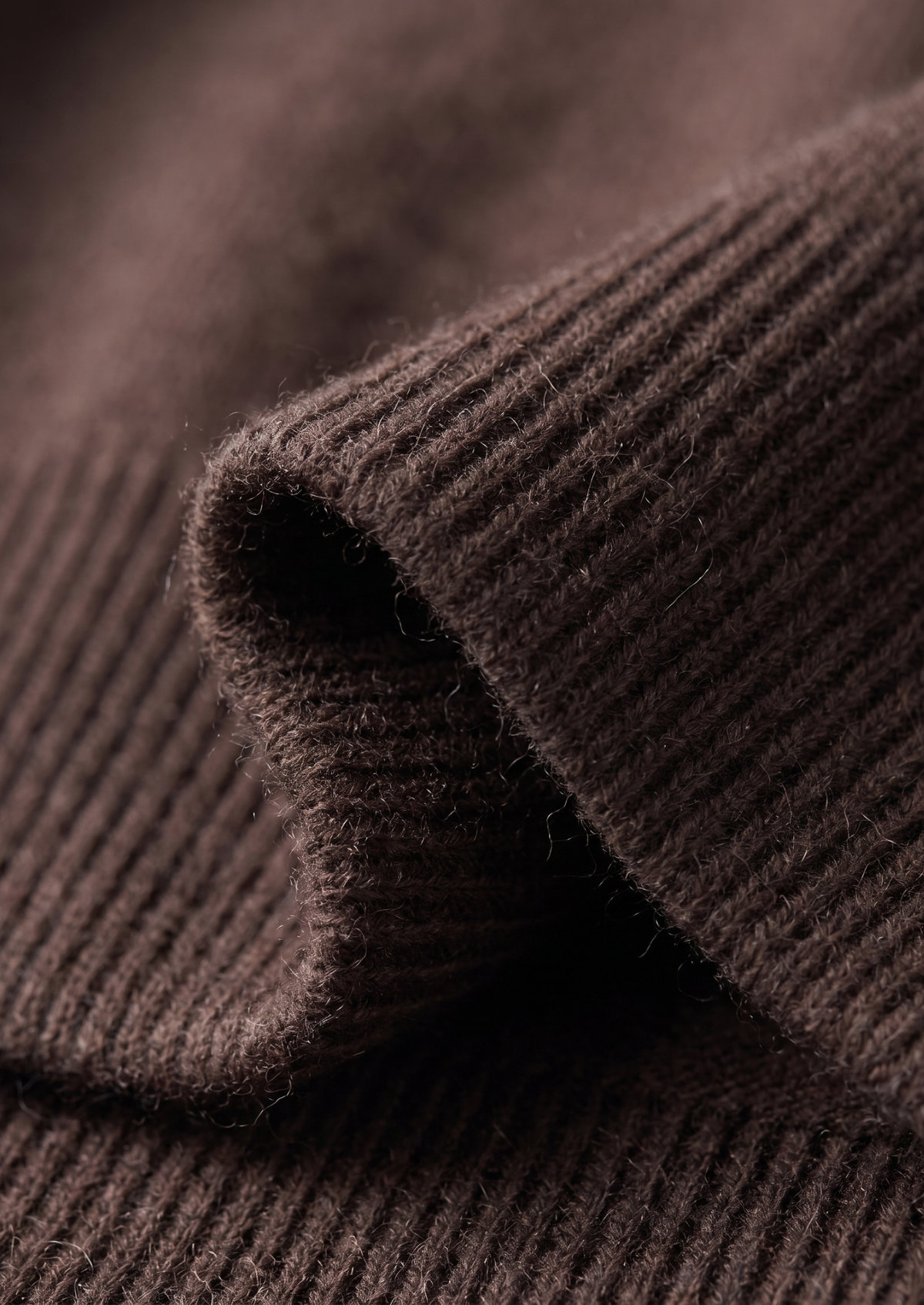 Pure Extra-Fine Merino Wool Dark Brown Luzzo Set | Roccella
